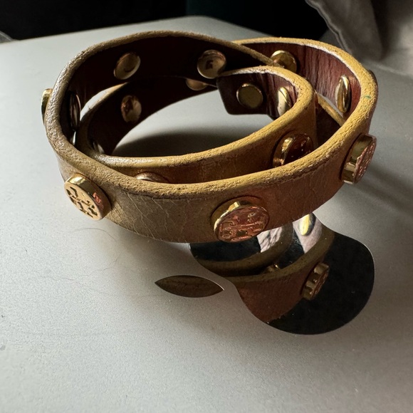 Tory Burch leather bracelet with gold studs. - Picture 5 of 5
